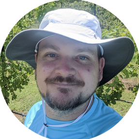 headshot of Dee Duff